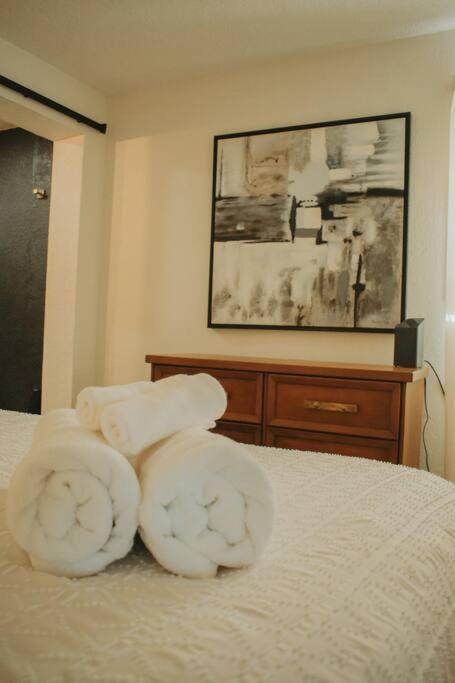 Casa Charleston-3Br-2Bath-Hot Tub-Pet Friendly-No Pet Fees! Villa Albuquerque Eksteriør billede
