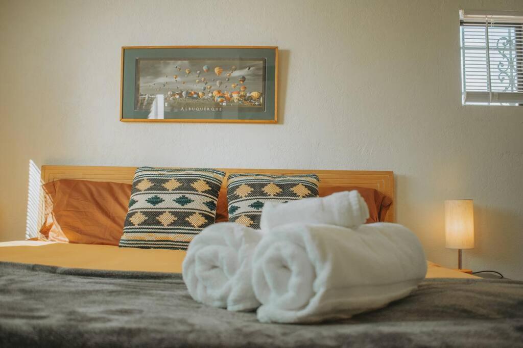 Casa Charleston-3Br-2Bath-Hot Tub-Pet Friendly-No Pet Fees! Villa Albuquerque Eksteriør billede