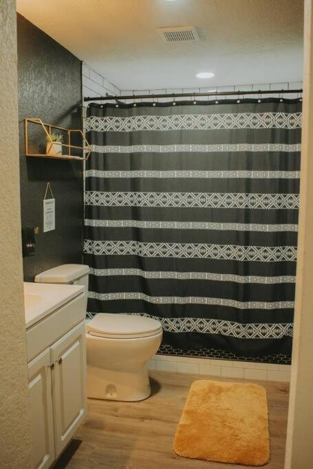 Casa Charleston-3Br-2Bath-Hot Tub-Pet Friendly-No Pet Fees! Villa Albuquerque Eksteriør billede
