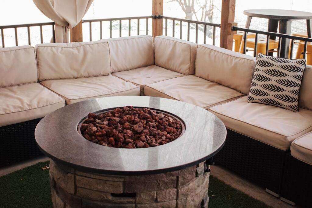 Casa Charleston-3Br-2Bath-Hot Tub-Pet Friendly-No Pet Fees! Villa Albuquerque Eksteriør billede